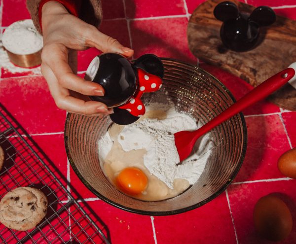 Disney Mickey and Minnie Mouse Ceramic Salt and Pepper Shakers | Set of 2 For Cheap - Image 5